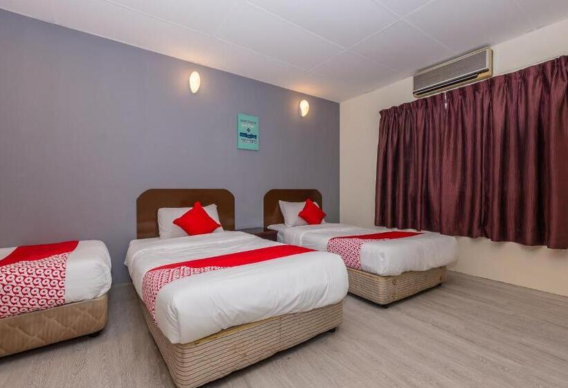 Quarto Triplo Deluxe, Oyo 90893 Hotel 68 Kampung Lapan