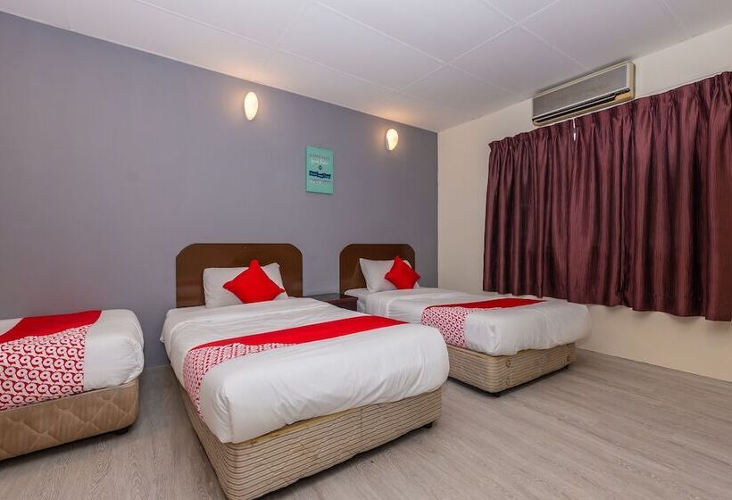 Quarto Triplo Deluxe, Oyo 90893 Hotel 68 Kampung Lapan