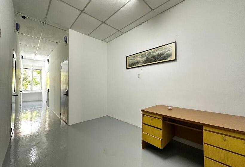 Номер Стандарт Индивидуальный Совместная Ванная, Jiaxin Dormitory Setia Indah 家馨青年旅宿