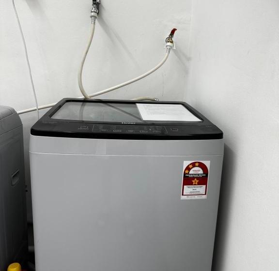 标准单人间共用浴室, Jiaxin Dormitory Setia Indah 家馨青年旅宿