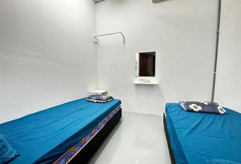 Номер Стандарт Индивидуальный Совместная Ванная, Jiaxin Dormitory Setia Indah 家馨青年旅宿