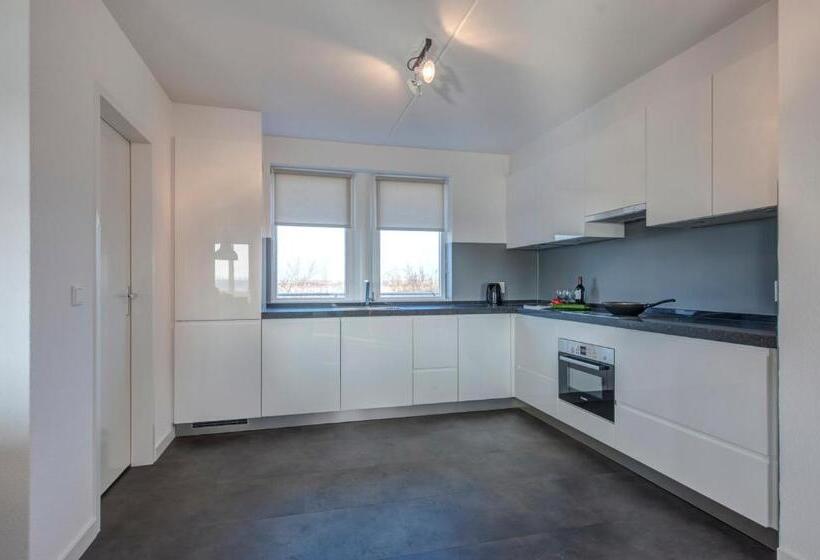 Apartamento 3 Dormitórios, Summio Marina Port Zélande