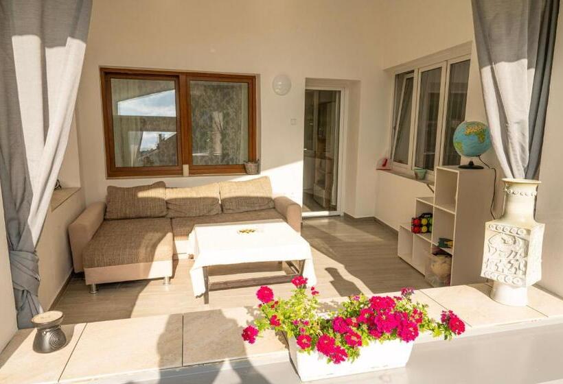 침실 2개 아파트, U Kapličky, Boskovice