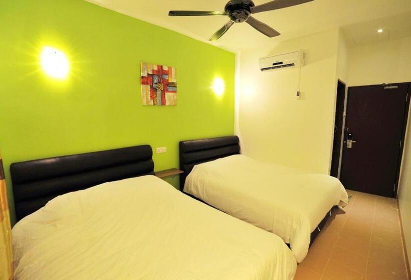 Семейный Номер Superior, Golden Gate Hotel Kemaman