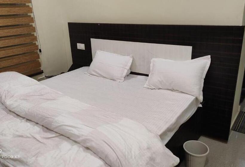 Deluxe Family Room, Arvind Conference Halls