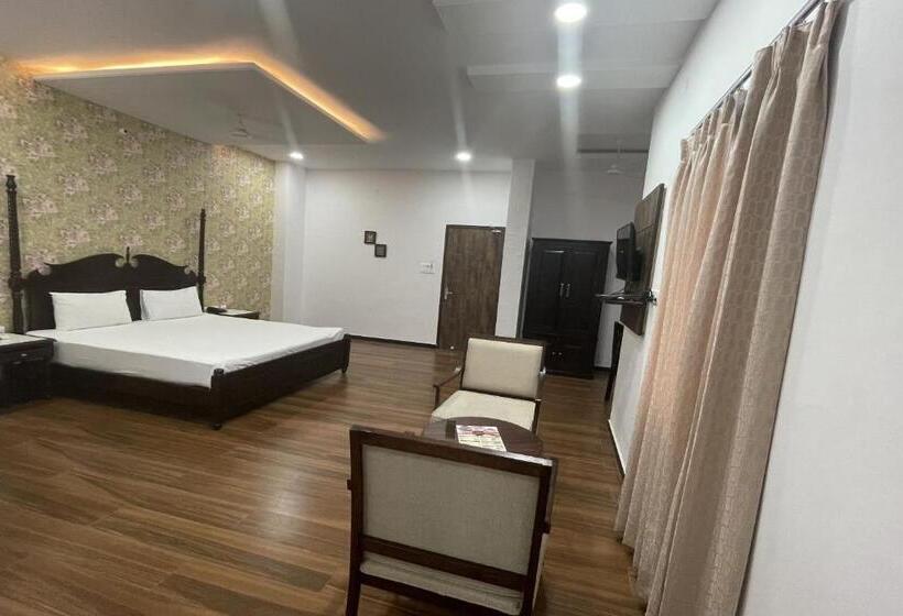 חדר קלאסי לשלושה, Oyo Golden Tiger Resort