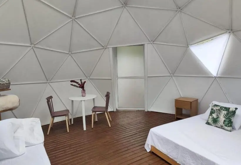 Deluxe-perhehuone, Rainbow Glamping