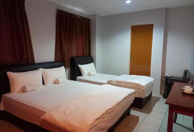 豪华三人间, Reintree Lodge