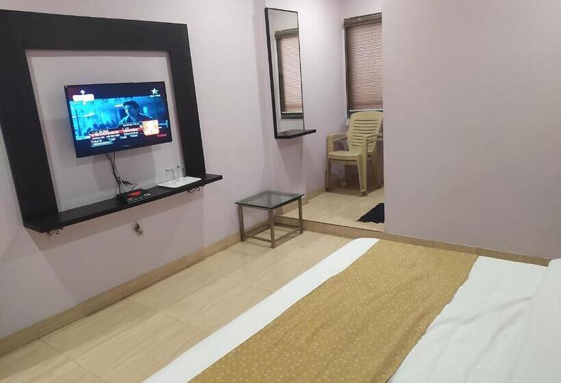 デラックスファミリールーム, Repose Chhatral