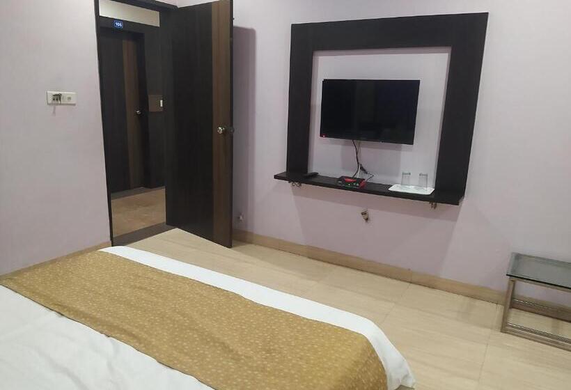 デラックスファミリールーム, Repose Chhatral