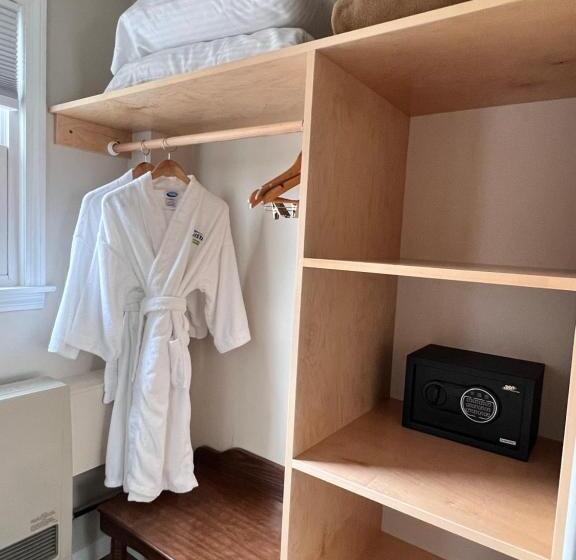 חדר סטנדרט עם מיטת קינג, Blue Vista Motor Lodge