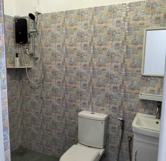 Семейный Номер, Kangar Jaya Lodging