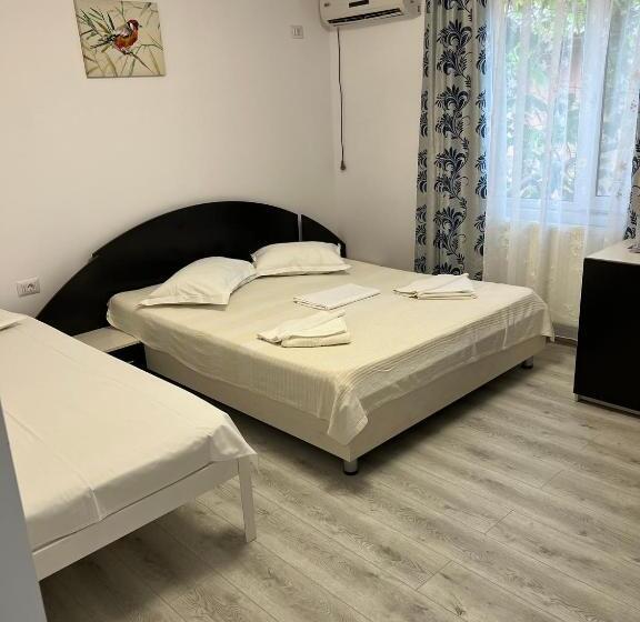 标准三人间, Vila Iris Mamaia Nord