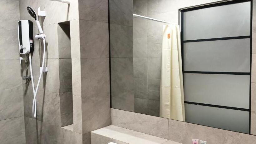 غرفة قياسية, Roxy Hotel Sri Aman