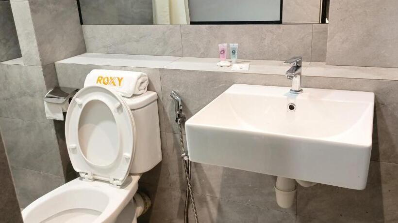 غرفة قياسية سرير ملكى, Roxy Hotel Sri Aman