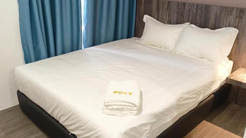 غرفة قياسية سرير ملكى, Roxy Hotel Sri Aman