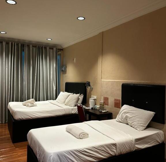 Номер Стандарт Трехместный, Terinai Tasoh Lake View Resort