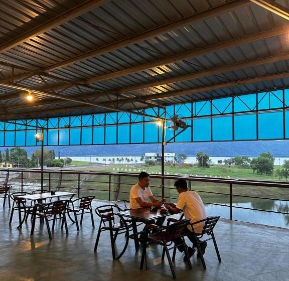 Номер Стандарт Вид на Озеро, Terinai Tasoh Lake View Resort
