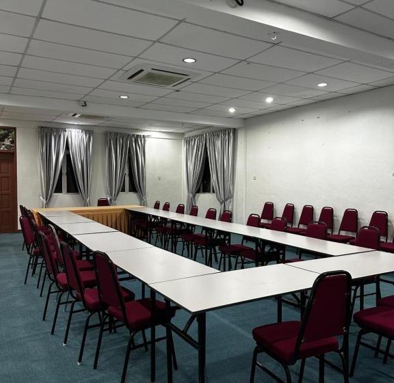 Номер Deluxe, Terinai Tasoh Lake View Resort