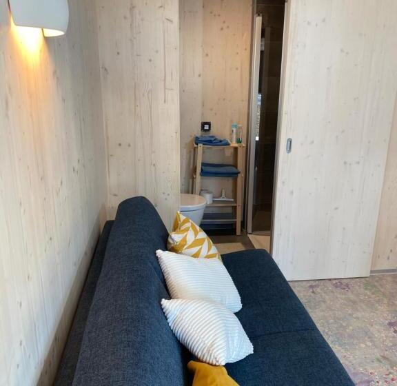 إستوديو قياسى مزودة بتراس, Auf Wolke 7   Gäste Studio Im Mini House In Ch 4556 Aeschi So