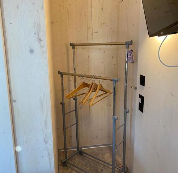 إستوديو قياسى مزودة بتراس, Auf Wolke 7   Gäste Studio Im Mini House In Ch 4556 Aeschi So