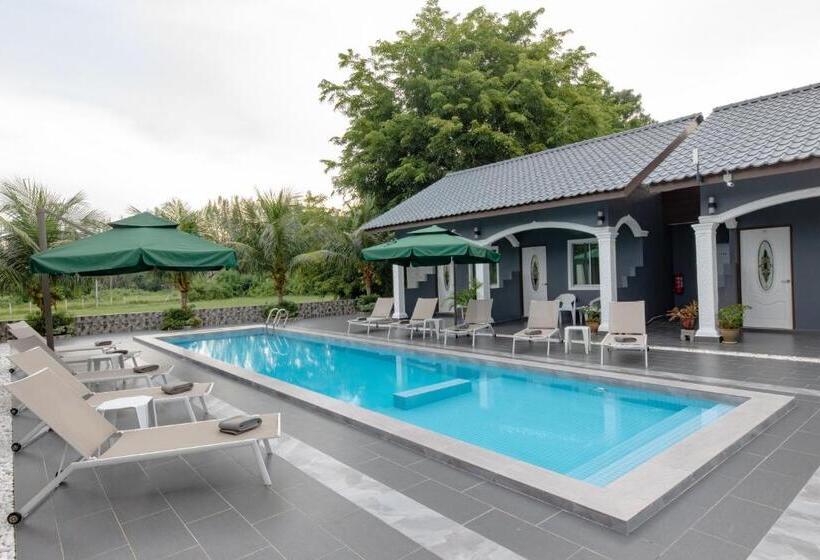 غرفة ديلوكس, Cenang Rooms With Pool By Virgo Star Resort