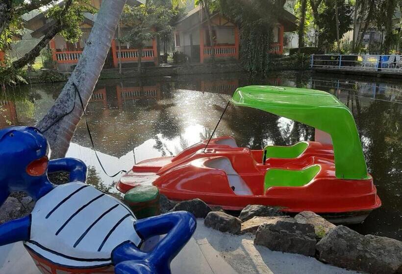 Quarto Triplo Standard com Balcão, จักรดาว เมาท์เท่น วิว