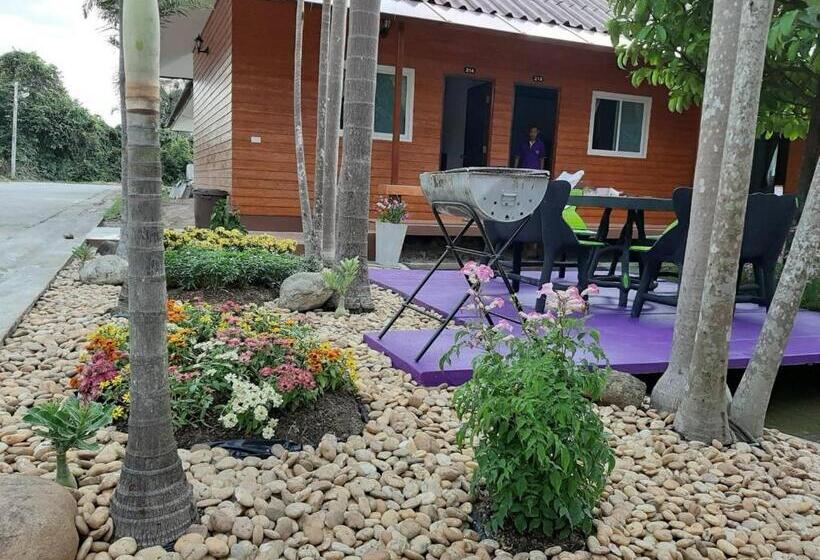 Quarto Triplo Standard com Balcão, จักรดาว เมาท์เท่น วิว