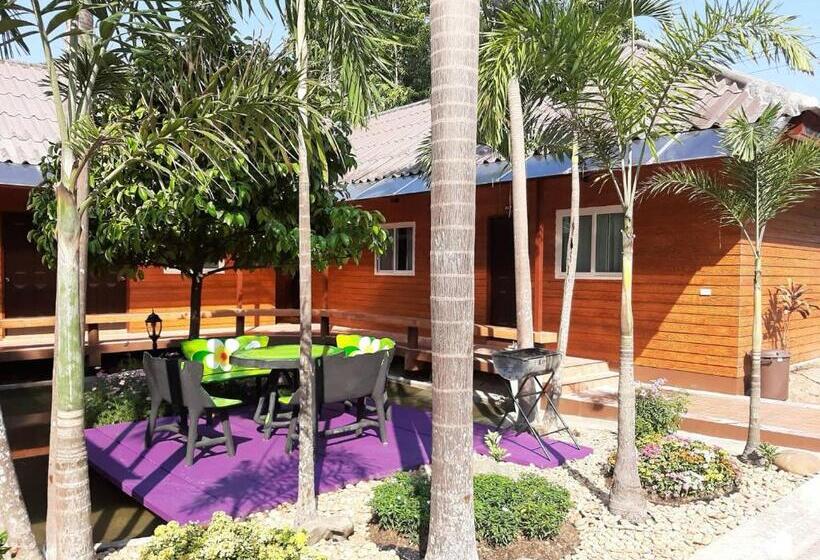 Quarto Triplo Standard com Balcão, จักรดาว เมาท์เท่น วิว