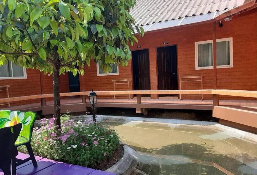 Quarto Triplo Standard com Balcão, จักรดาว เมาท์เท่น วิว