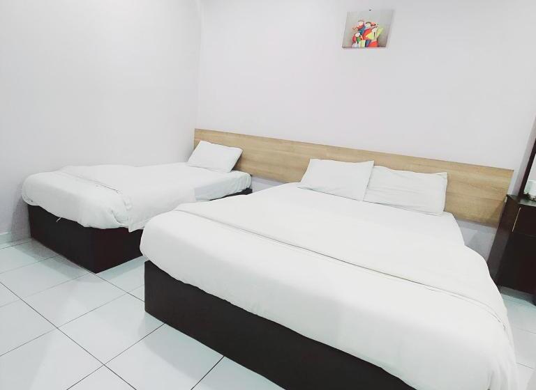 3-Bett-Standardzimmer, Lean Fatt