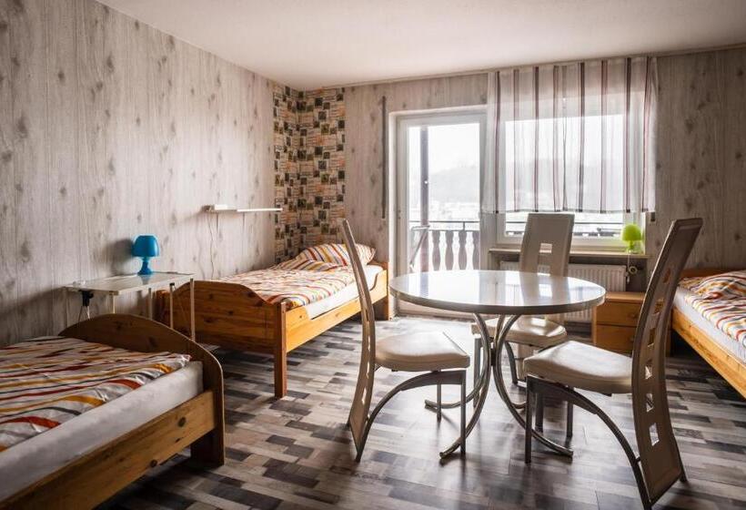 트리플 스탠다드 전망룸, Monteurzimmer Rabe