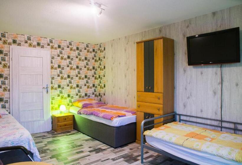 트리플 스탠다드 전망룸, Monteurzimmer Rabe