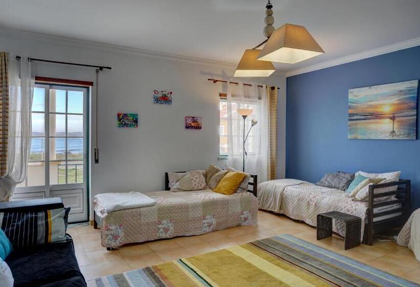 سوییت خانوادگی, Peniche Surf Lodge 2