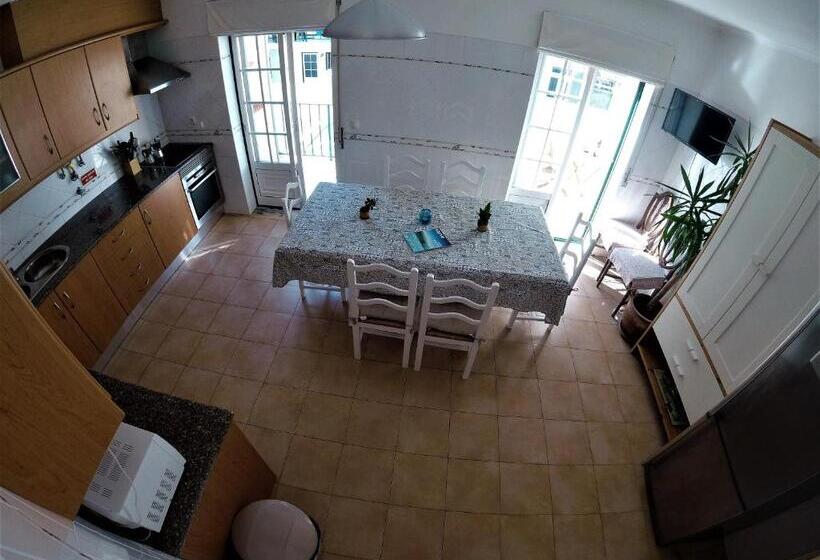 سوییت خانوادگی, Peniche Surf Lodge 2