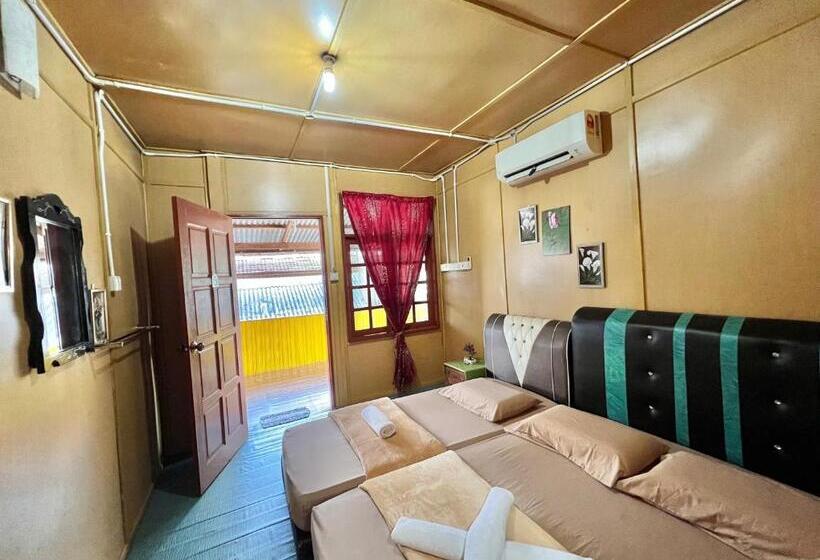 Номер Стандарт Трехместный, Perhentian Sri Tanjung , Kampung Nelayan Pulau Perhentian