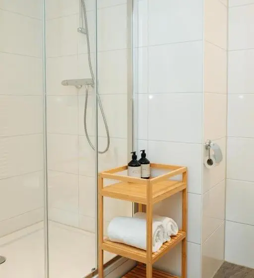 1ベッドルームアパートメント, Urban Suites