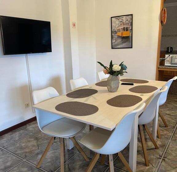 شقة غرفة واحدة مطلة على حمام السباحة, Catloc & Kitcat Alojamento Local