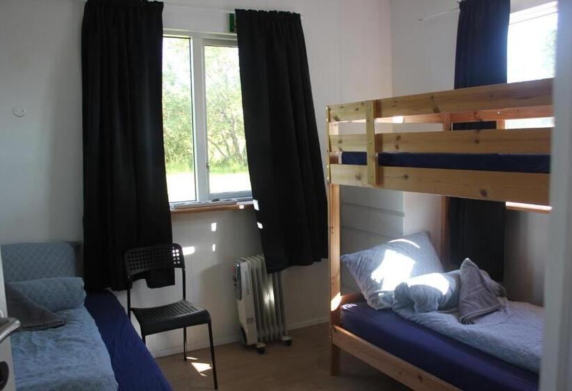 اتاق استاندارد سه نفره, Icelandhorsetours Helluland