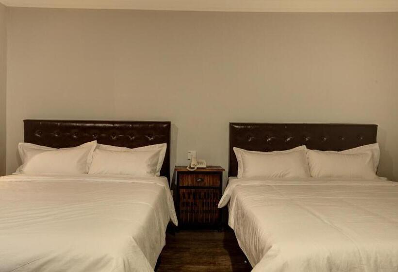 חדר משפחתי, Kristal