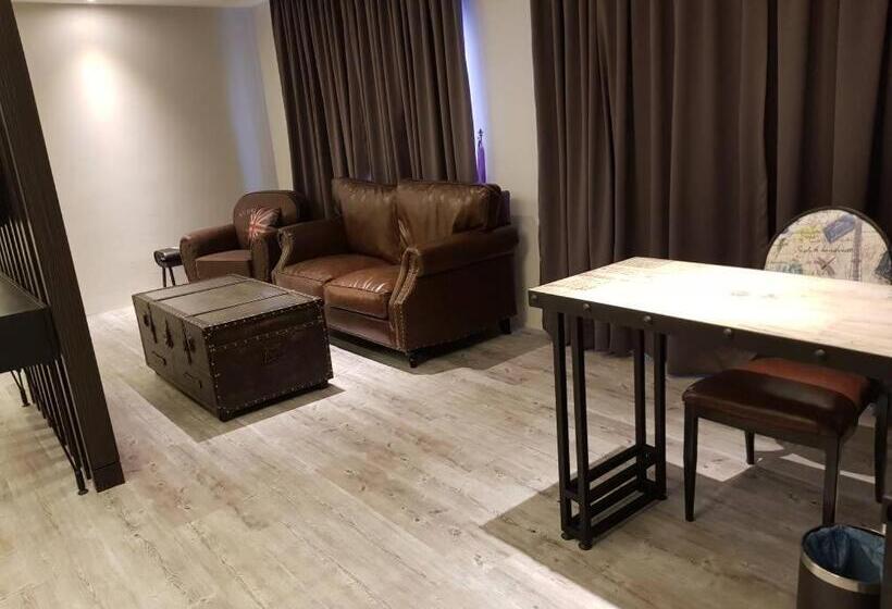 סוויטה אקזקיוטיב, Kristal