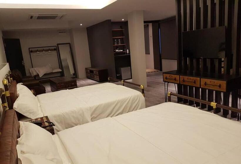 סוויטה אקזקיוטיב, Kristal