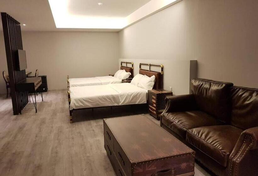 סוויטה אקזקיוטיב, Kristal