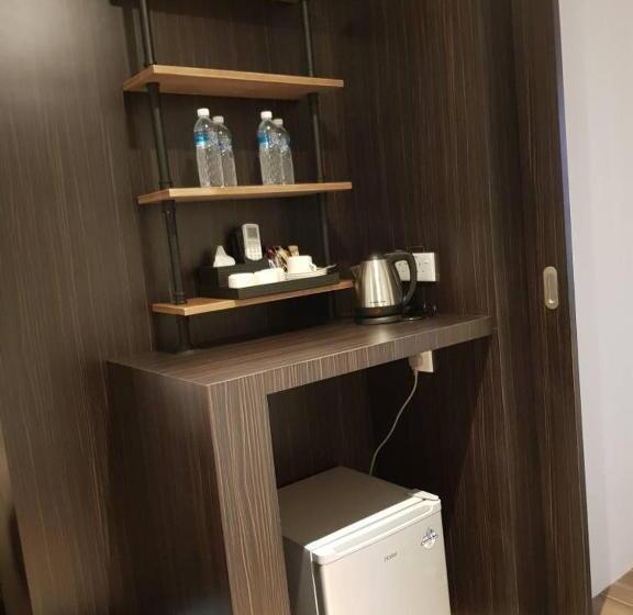 Family Suite, Kristal