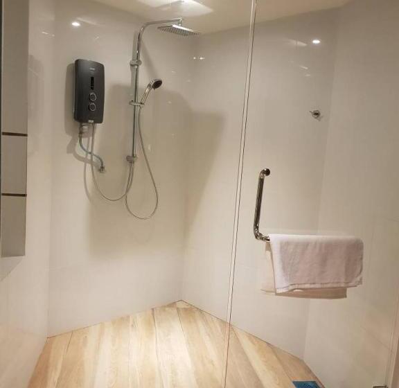 סוויטה משפחתית, Kristal