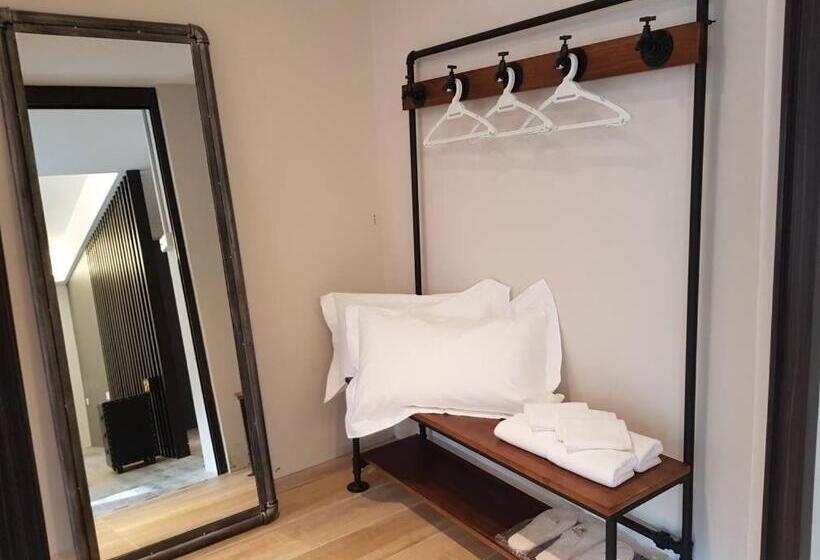 סוויטה משפחתית, Kristal