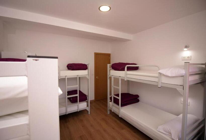 공동 객실, Albergue Lalin Centro