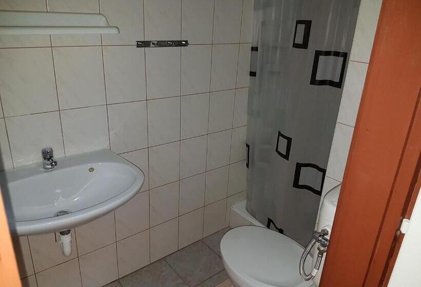 标准间, Ilona Vendégház