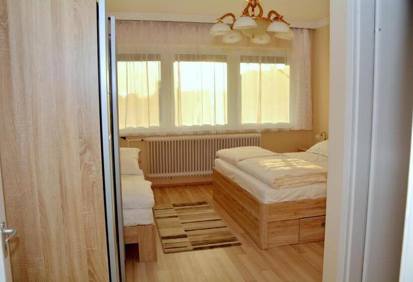 Номер Deluxe, Molnár Vendégház