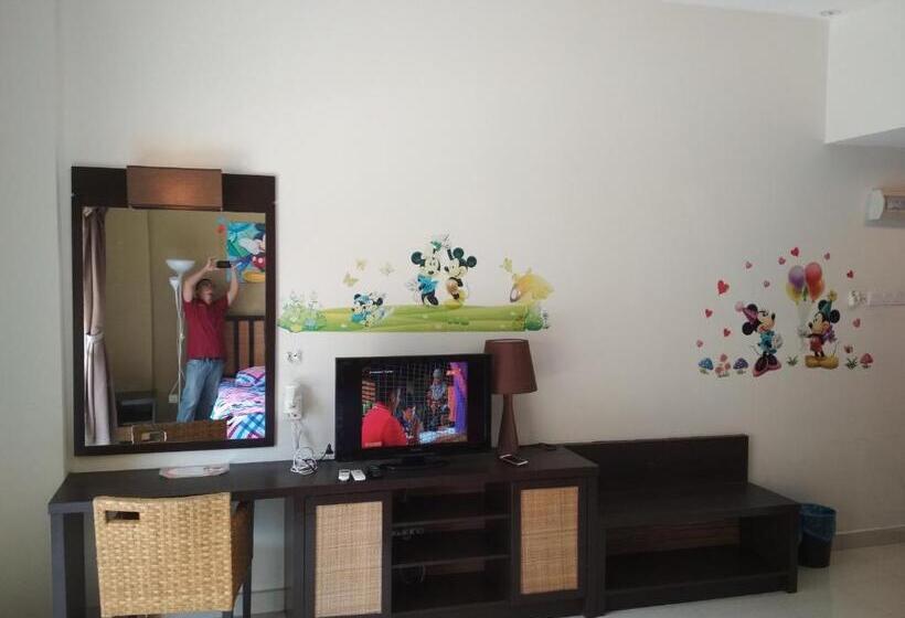 غرفة قياسية مزوَّدة بشُرفة, Gold Coast Morib Mickey House